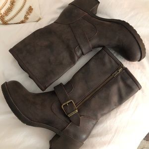 Mid-calf Rocket Dog Block Heeled Boots